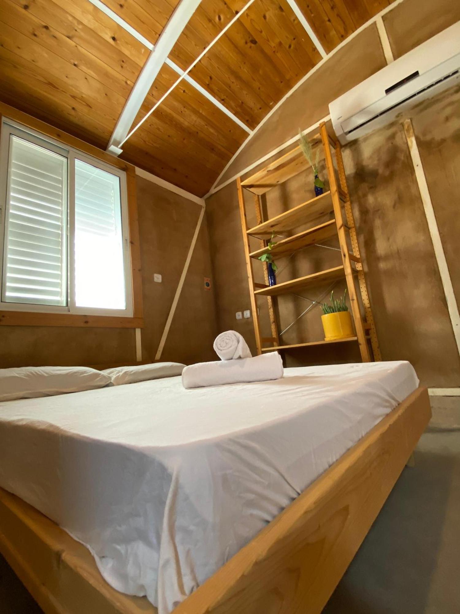 ホテル Kibbutz Lotan Eco-Campus エクステリア 写真