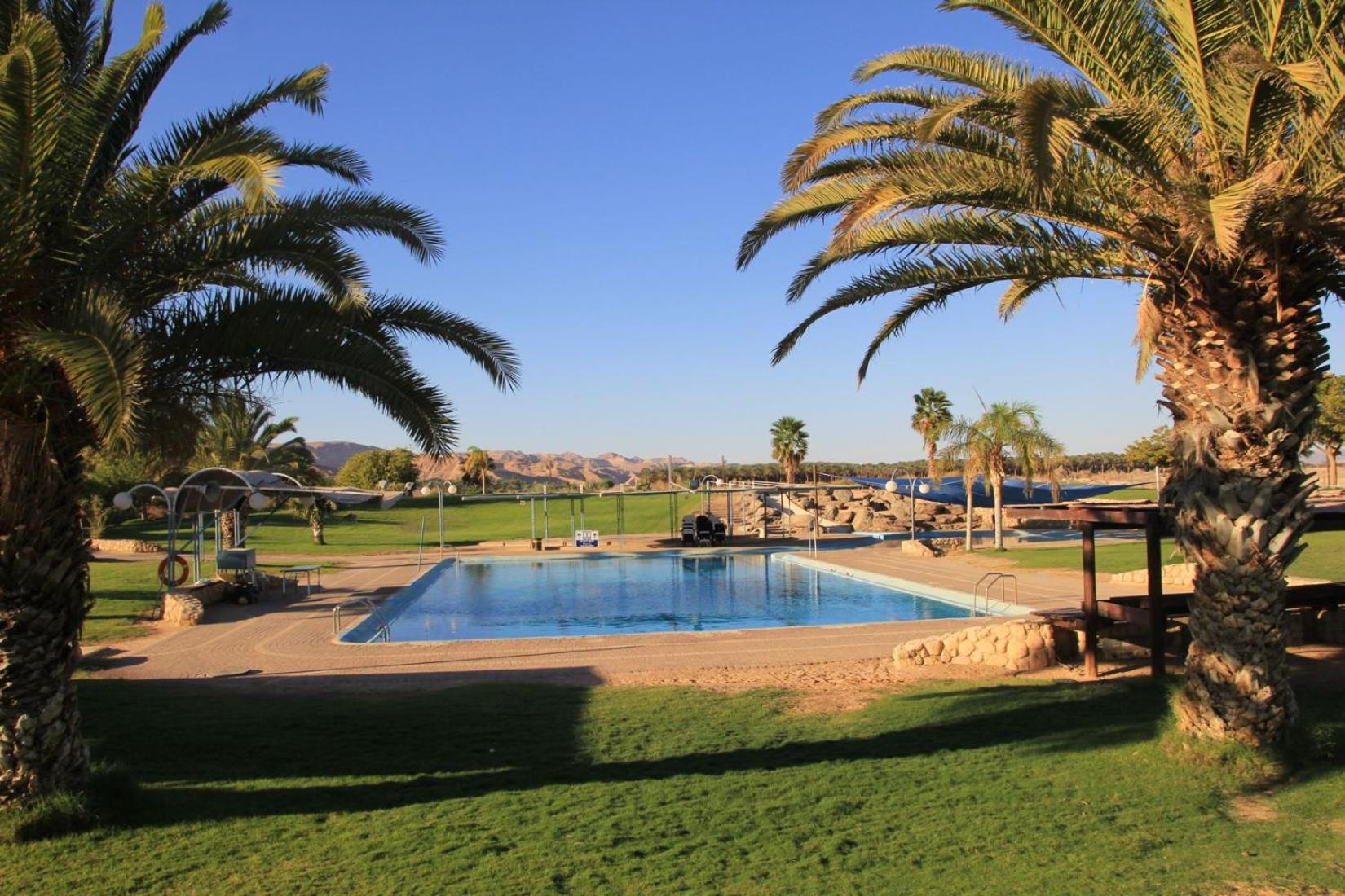ホテル Kibbutz Lotan Eco-Campus エクステリア 写真