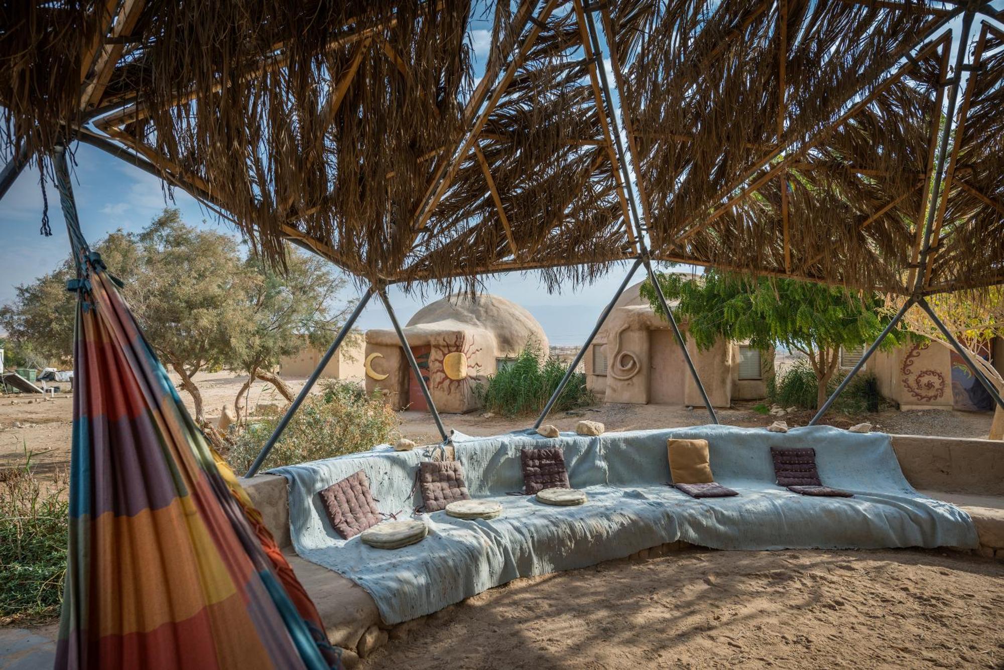 ホテル Kibbutz Lotan Eco-Campus エクステリア 写真